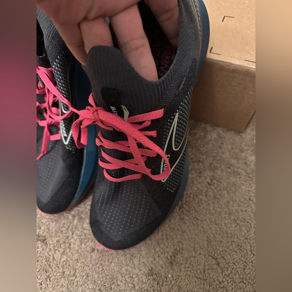 Brooks Women's Levitate StealthFit 5 - Picture 10 of 11